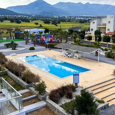 New Cozy Garden Pool & Terrace Near Sea For Up To 6 People Lejlighed Akanthou