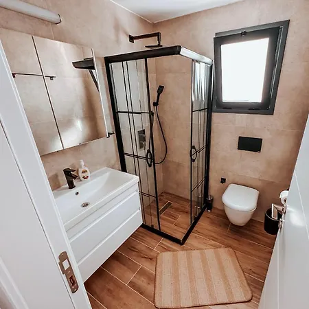 New Cozy Garden Pool & Terrace Near Sea For Up To 6 People