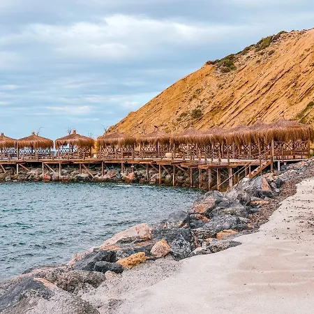 New Cozy Garden Pool & Terrace Near Sea For Up To 6 People *