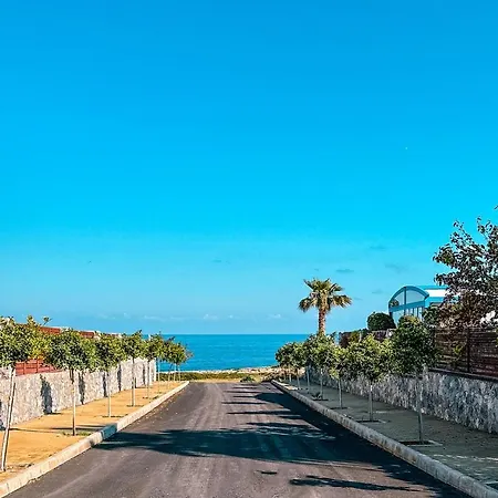 Cozy Garden Apartment, Terrace Near Sea For Up To 6 People * Akanthou
