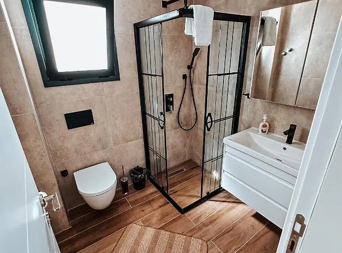 公寓 New Cozy Garden Pool & Terrace Near Sea For Up To 6 People *