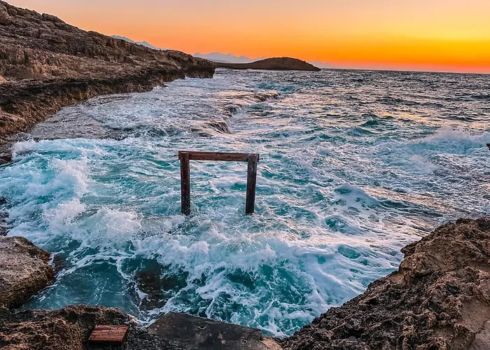 New Cozy Garden Pool & Terrace Near Sea For Up To 6 People Akanthou